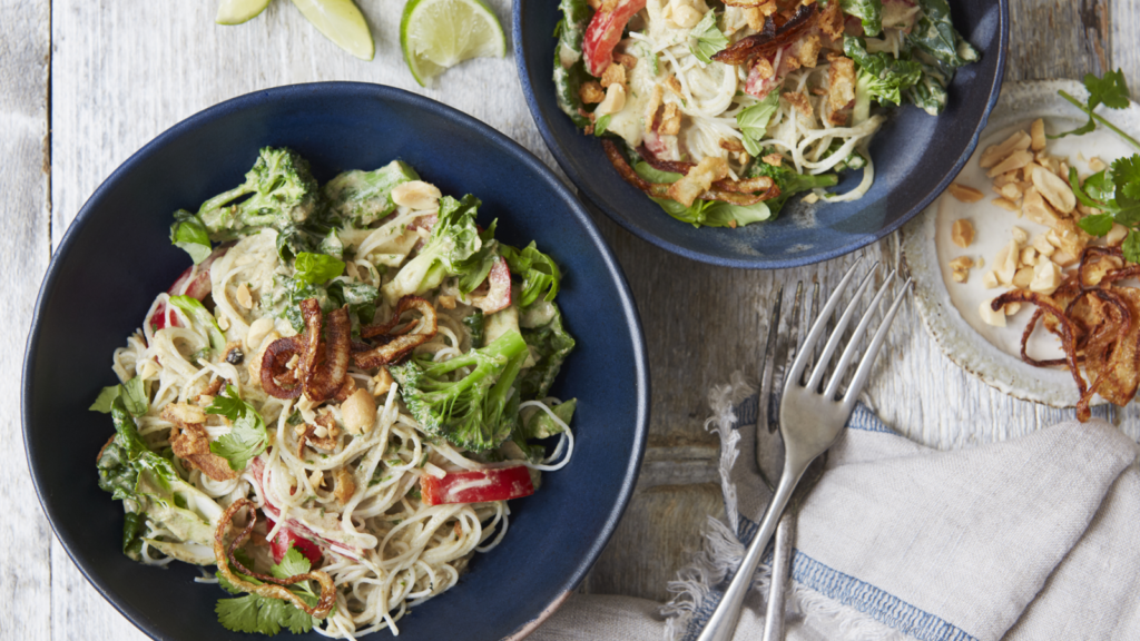 Stir-Fried Thai Green Rice Noodles with Vegetables - The Spice Tailor AUS