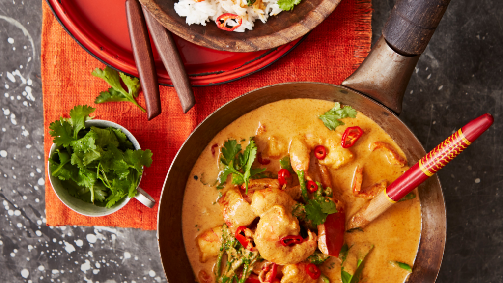 Thai Red Curry with Prawns and Green Veg - The Spice Tailor AUS